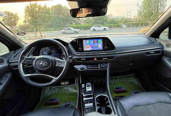 سوناتا 2021 وارد امريكي 
حادثه بل صور موجوده وبيه حالوب قليل بل قماره 
فول 1/1 عده الفتحه 
***********
عنواني بغداد حي البنوك بغداد
