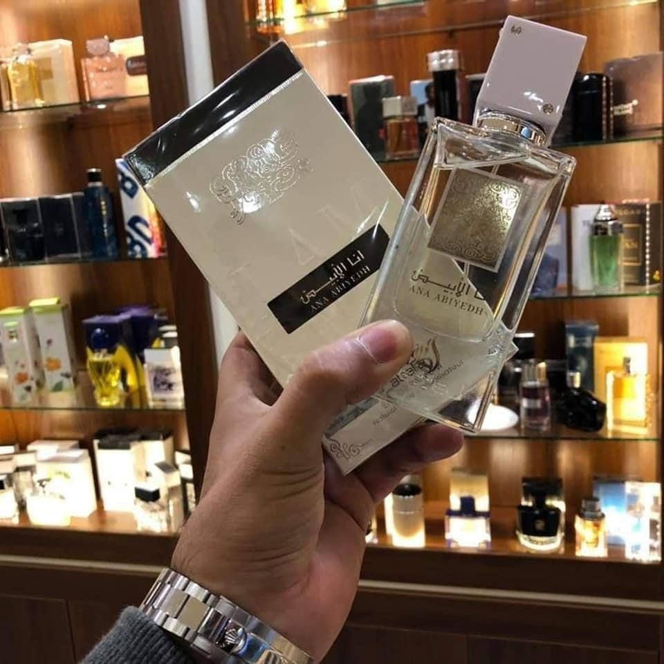 🤍عطر آنا الابيض الاصلي 🤍
عطر انا الابيض فظيع جمال هاد البيرفيوم رجع توفر الاصلي 💯
من شركة لطافة 🌸🌸
أنا الابيض ملك العطور الخليجية المميز عطر الموسم 
( يستخدم لكلا الجنسين )
تركيبه جميله جدا ونادره من لطافه، تمنحك رائحه جميله وطيبه ولطيفة بجوده عاليه وشعورا بالاناقه والسعاده 🤍🤍
يصنف هذا العطر على انه من اكثر العطور الفواحه والجميله ذات الثبات العالي...
مكونات العطر..
المسك والفانيلا 🌸🎀
الاصلي 💯 من شركة لطافة 
#الاصلي المنشأ إماراتي 🇦🇪💯
سعر الدرزن 
يوجد لدينا توصيل الجميع محافظات العراق✔️✔️


**إذا كنت صاحب هذا الإعلان وتريد حذفه لأي سبب، رجاءا أرسل رسالة إلى الدعم الفني**