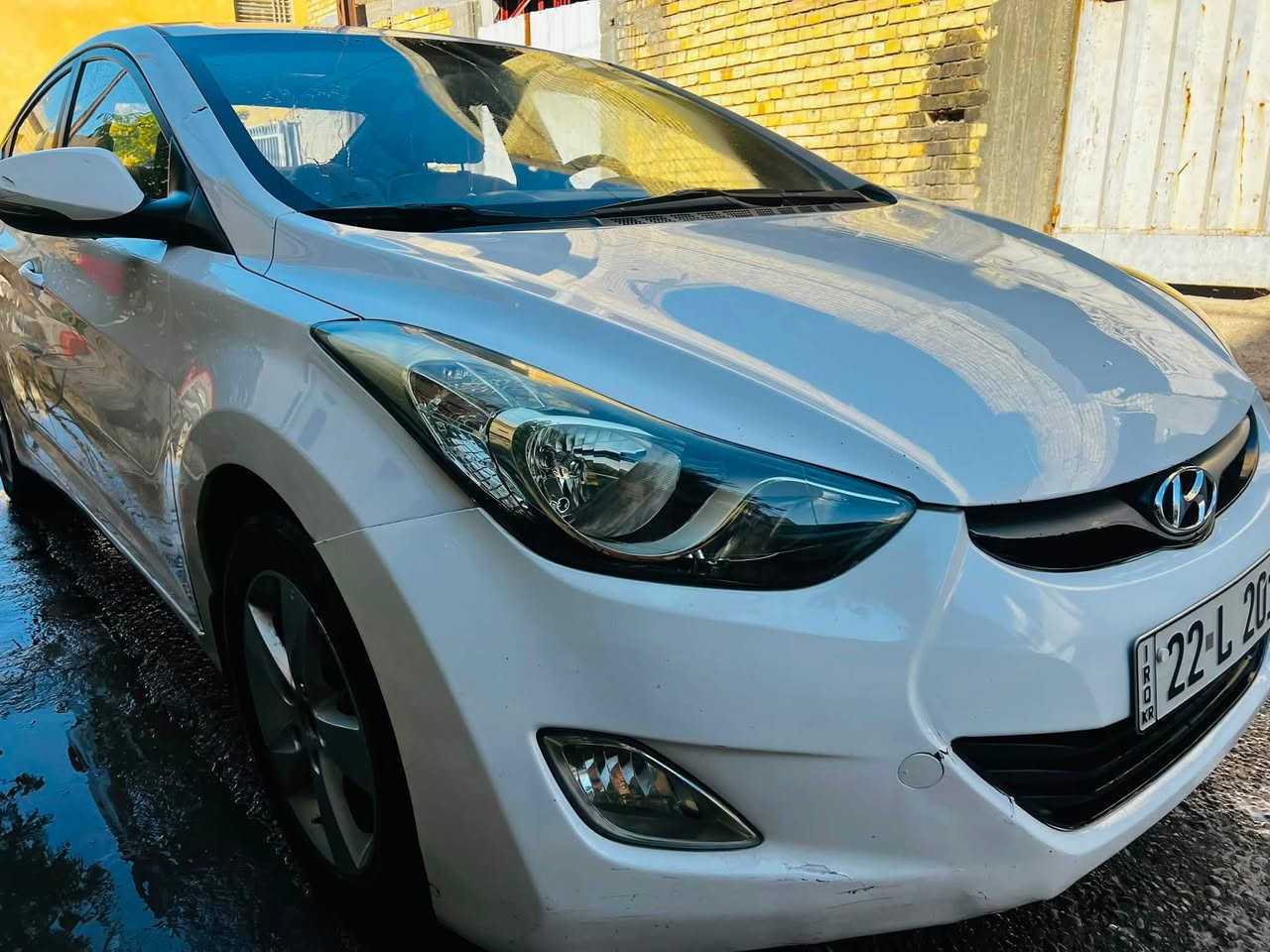 السلام عليكم النترا خليجي موديل ٢٠١٣ بدون صبغ فقط شبر بارد بلبنيد وشبر بارد باب الخلفي… فتحه.. بصمه تحوير ..تشغيل عن بعد .. تخم تاير جديد.. تبريد جديد.. رقم اربيل بأسمي شرط التحويل.. شويه جراد بلبنيد وشويه بلصندوك 
السعر ٩٧$ 
***********
