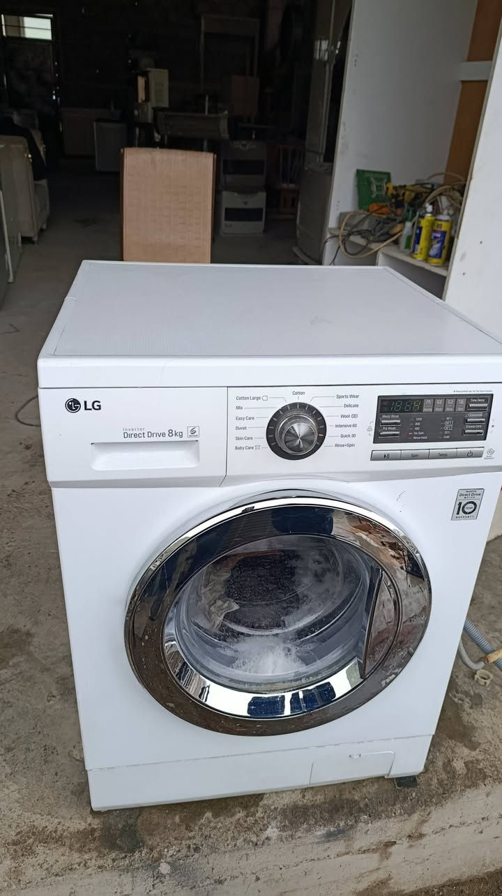 سلاوی خوداتان لێبێت غەسالەی LG زۆر خاوێن بۆ فرۆشتن غەسالەک 8 کیلۆیە هیچ کێشەو مشکیلەی نیە هەر بەرێزێک خوازیارە پەیوەندی بکات یا خود نامە بنێریت 
***********
***********
تێ بینی ناو نیشانم  سۆران بەرزێوە
