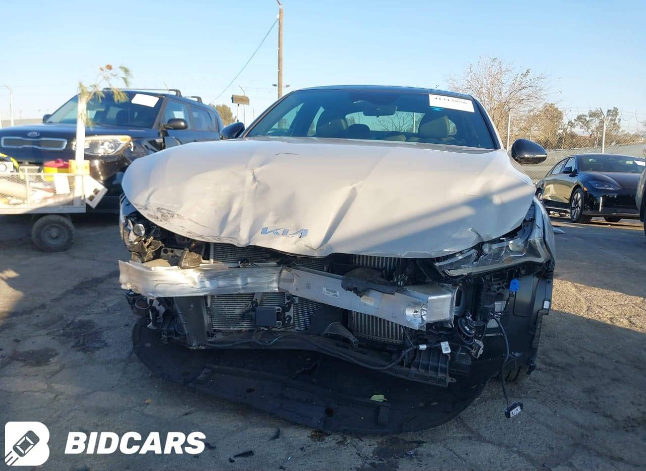 سلام عليكم كي فايف موديل 2024 سعر 195وبيها مجال ***********
