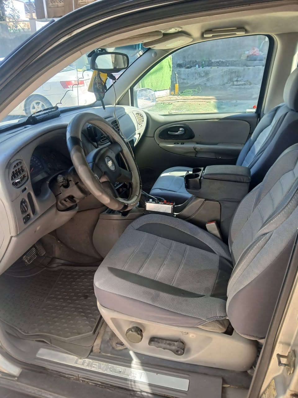 السلام عليكم بلايزر 2005 رقم بغداد مراوس عادي
انكليزي جديد سنوية مجددة بسمي

 تحويل نفس اليوم كير محرك صدرة باتري دسكات عينة دشبول  كلة جديد  مصبوغة حزام جماليه فقط  تبريدتدفىه كله شغال وباقي السيارة ترايك وين متريد لاي استفسار الاتصال ع الرقم ***********  اتصال السعر 90وبيه مجال بالخدمة
مكان نجف
