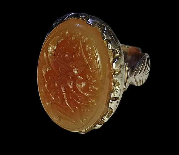 جمال ودلال وينه اليدوي الحر و الأصلي والقديم عقيق يماني مخطوط انتي ومعروف عمل وبركه هذا الحجر الكريم يعمل للحفظ والبركة وتسهيل الأمور وجاها وجاها صياغة يدوية ثقيلة فضه عيار ٩٢٥ يوجد توصيل ***********       ***********
