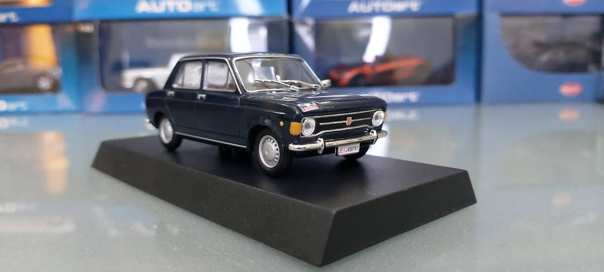 FIAT 128  1/43
Messenger only


**إذا كنت صاحب هذا الإعلان وتريد حذفه لأي سبب، رجاءا أرسل رسالة إلى الدعم الفني**
