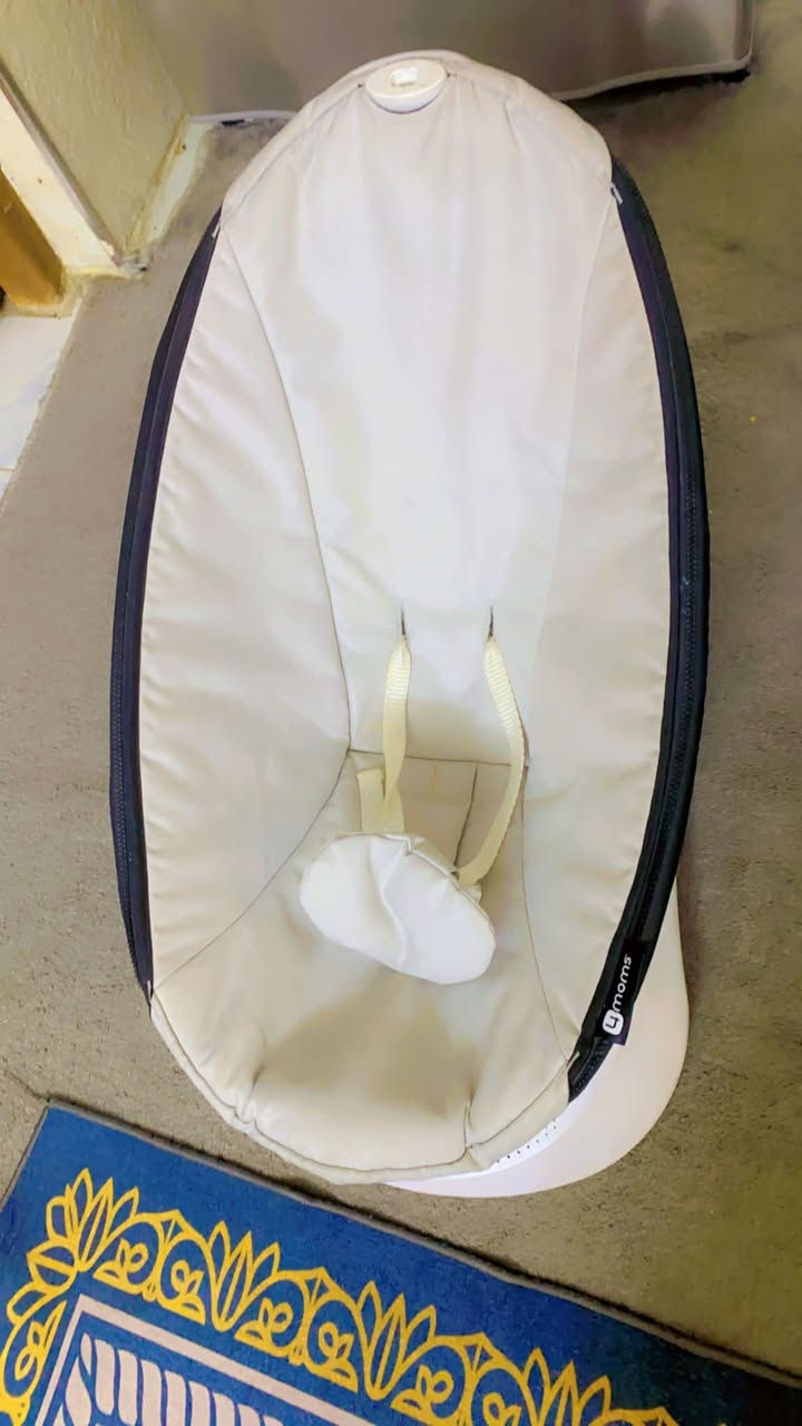كرسي أطفال كهربائي 4moms MamaRoo / RockaRoo
يهز الطفل بحركات مريحة للنوم والتهدئة
مناسب لحديثي الولادة
قماش نظيف قابل للغسل


**إذا كنت صاحب هذا الإعلان وتريد حذفه لأي سبب، رجاءا أرسل رسالة إلى الدعم الفني**