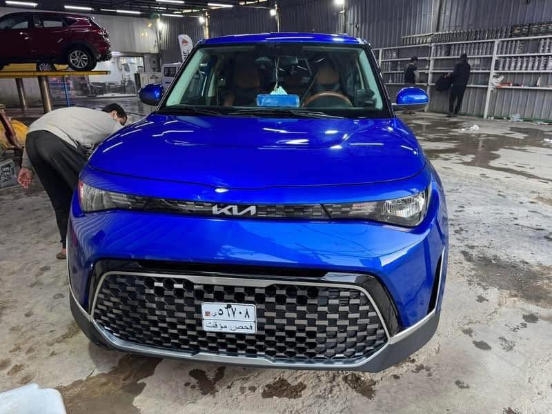 السلام عليكم كيا صول 2024 جي  تي فول فتحة اشاير بل مري حساسات امامي وخلفي توقف ذاتي كشنات كهرباء وتدفئة هوايه بيها مواصفات حادث جانب الأيمن تبديل 3 قطع جاملغ امامي وبيبان 2 امامي والخلفي جهة اليمين بدون دواخل فول مواصفات بدون ارقام سعرها165ورقه وبيها مجال  ولون مميز وداخل مميز وتبديل القطع نفس ألون بدون صبغ لتواصل
‭0773 244 5392
