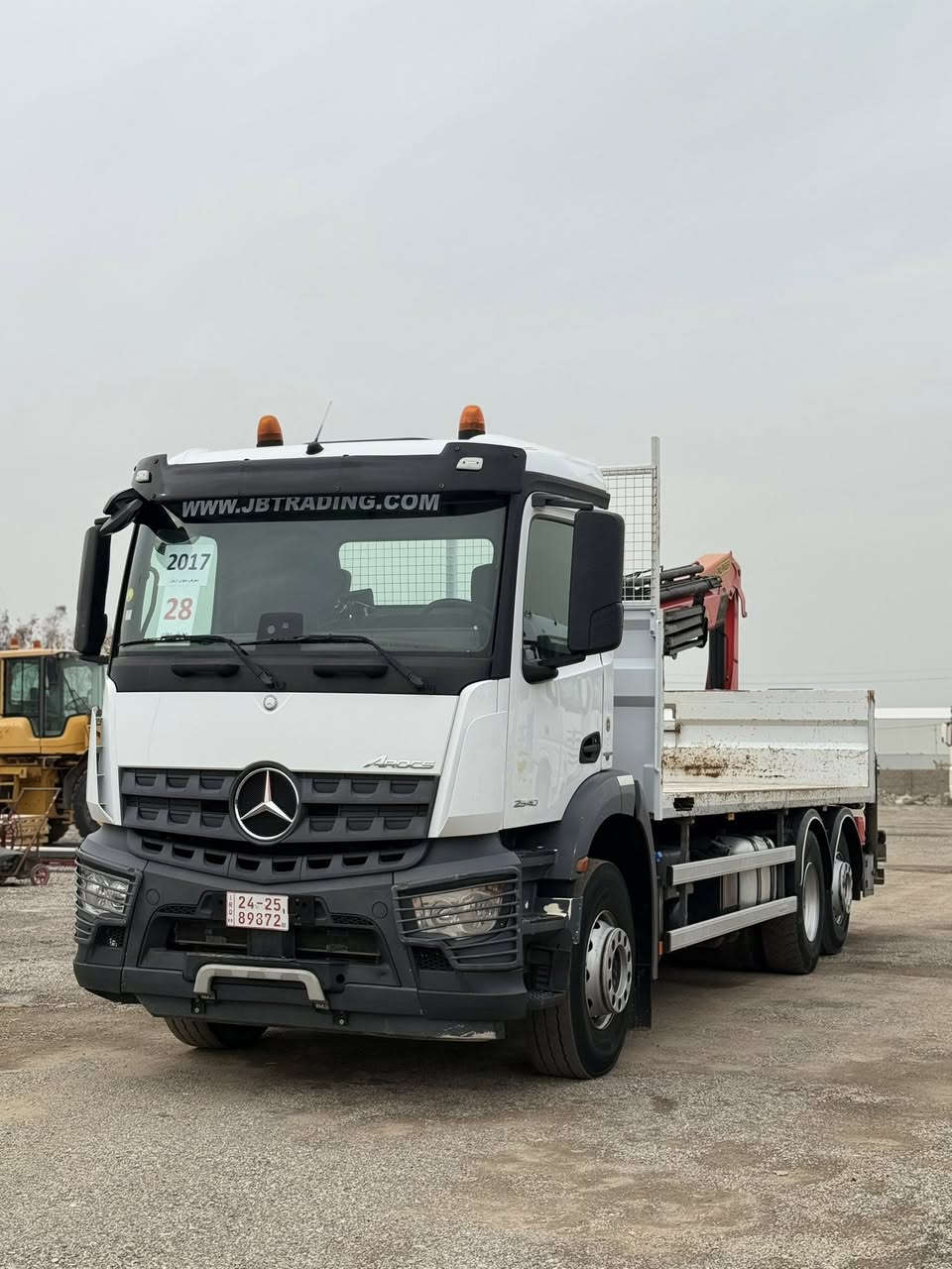 معرض مهدي اربيل
نوع : مارسيدس اروكس كرين
موديل : 2017 كاتي دهوك
حجم :2540 6V
ألون : ابيض 
مواصفات: اروكس كرين بلوك بيلادي كامير حساس تبريد كرين بالفينكر 17001 ريموت  استيرن دوار السيار ماشيا 430الف كيلومتر جديد
گير : توماتيك
 العنوان : اربيل  قوشتب تريق كركوك  معرض مهدي اربيل 
***********
***********
