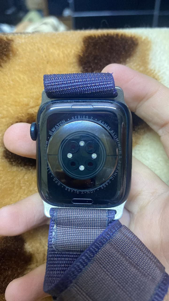 ساعه ابل جيل سابع بطاريه ٨٦ وياهة شاحن الترا اصلي
السعر ١٤٠ و بيهة مجال قليل


**إذا كنت صاحب هذا الإعلان وتريد حذفه لأي سبب، رجاءا أرسل رسالة إلى الدعم الفني**