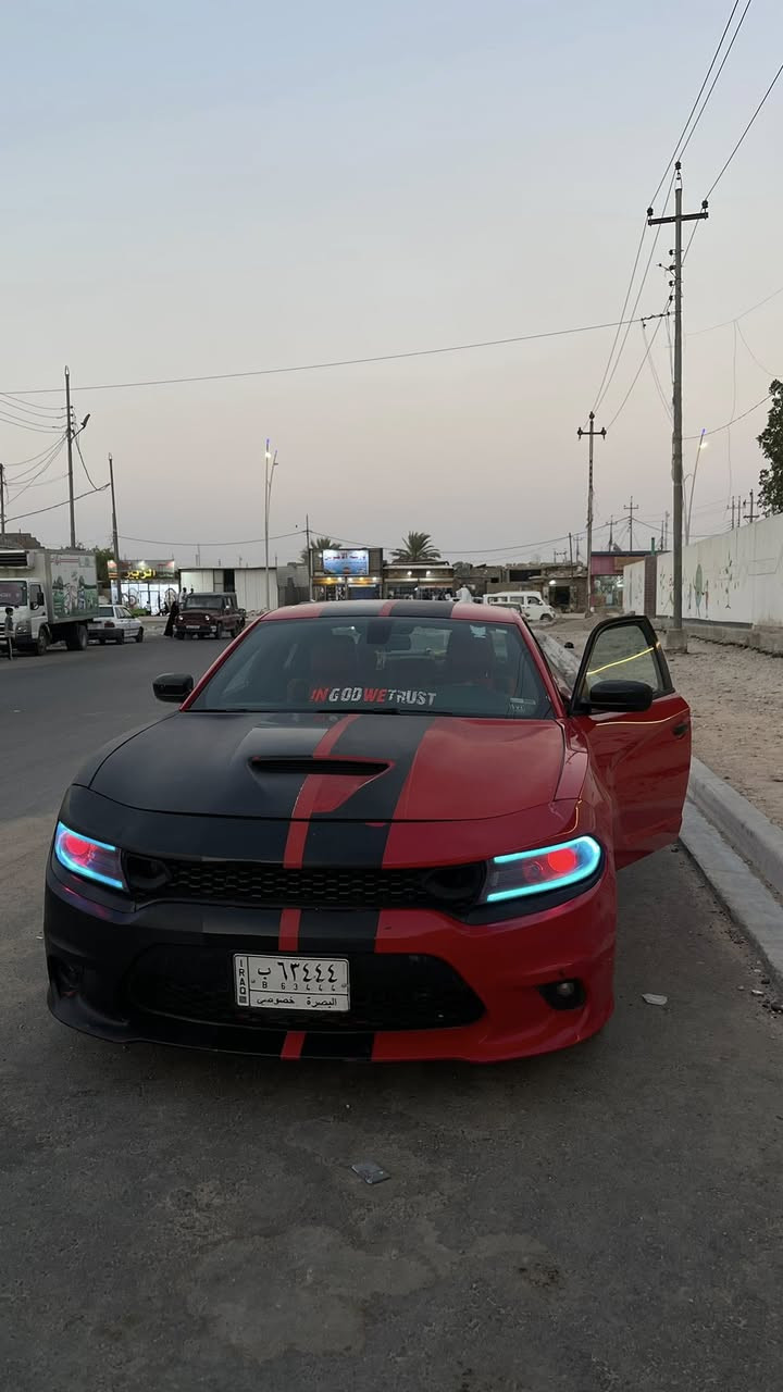 تشارجر مديل 2018 
Rt 5700
مراوس فقط 
فول مواصفات عدا الفتحه 
ايرباكات كلهن سليمات 
حادثها موضح بلصورة 
مكينة جديدة انه مبدلها 
حداديه جديده
مكاني البصرة 
***********
واتساب فقط
