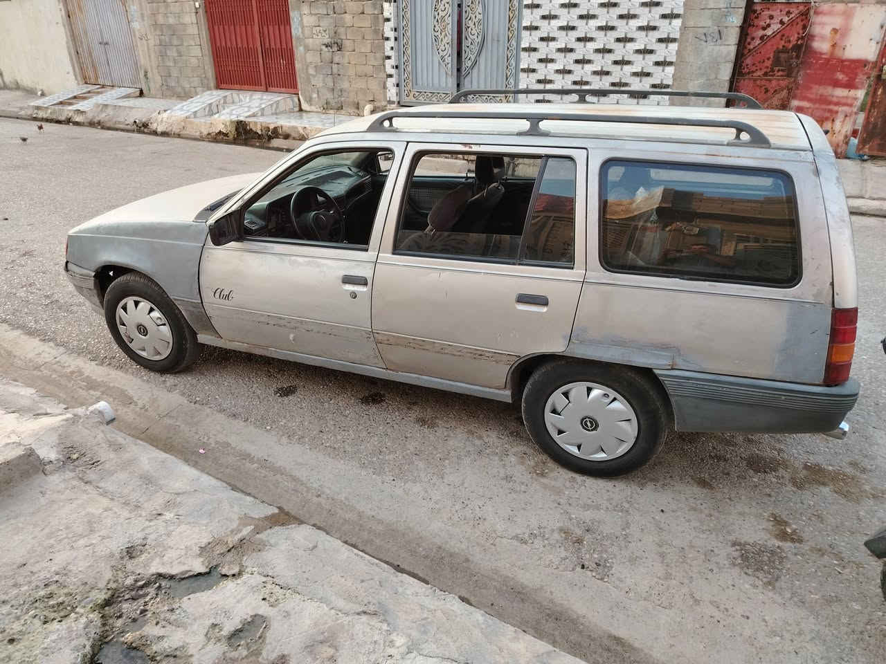السلام عليكم كاديت موديل ٩١ سنويه ٢٠٣٠جديده طخم تاير صدر كهربائي كلها شرط مكينه ١٨ بور تدفىه كلها شغاله كابون ماستر شرط وكاله وتحويل سياره بدون ضرر السعر ٢٦ وبي مجال حك الجيه ***********))))***********مكاني موصل حي السماح

