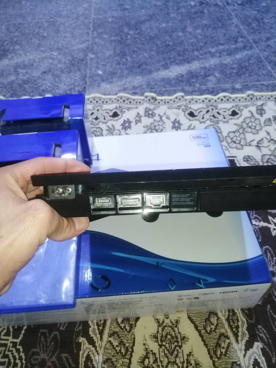 السلام عليكم بلي فور سلم نضيف مامفتوح السعر250 وبي مجال 
مكاني الحيانيه
رقمي ***********
