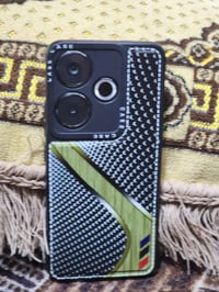 بوكو f6 ذاكرة 512 الجهاز نظيف ملحقاته كاملة شاشة امولد 120هيرتز بوبجي ...