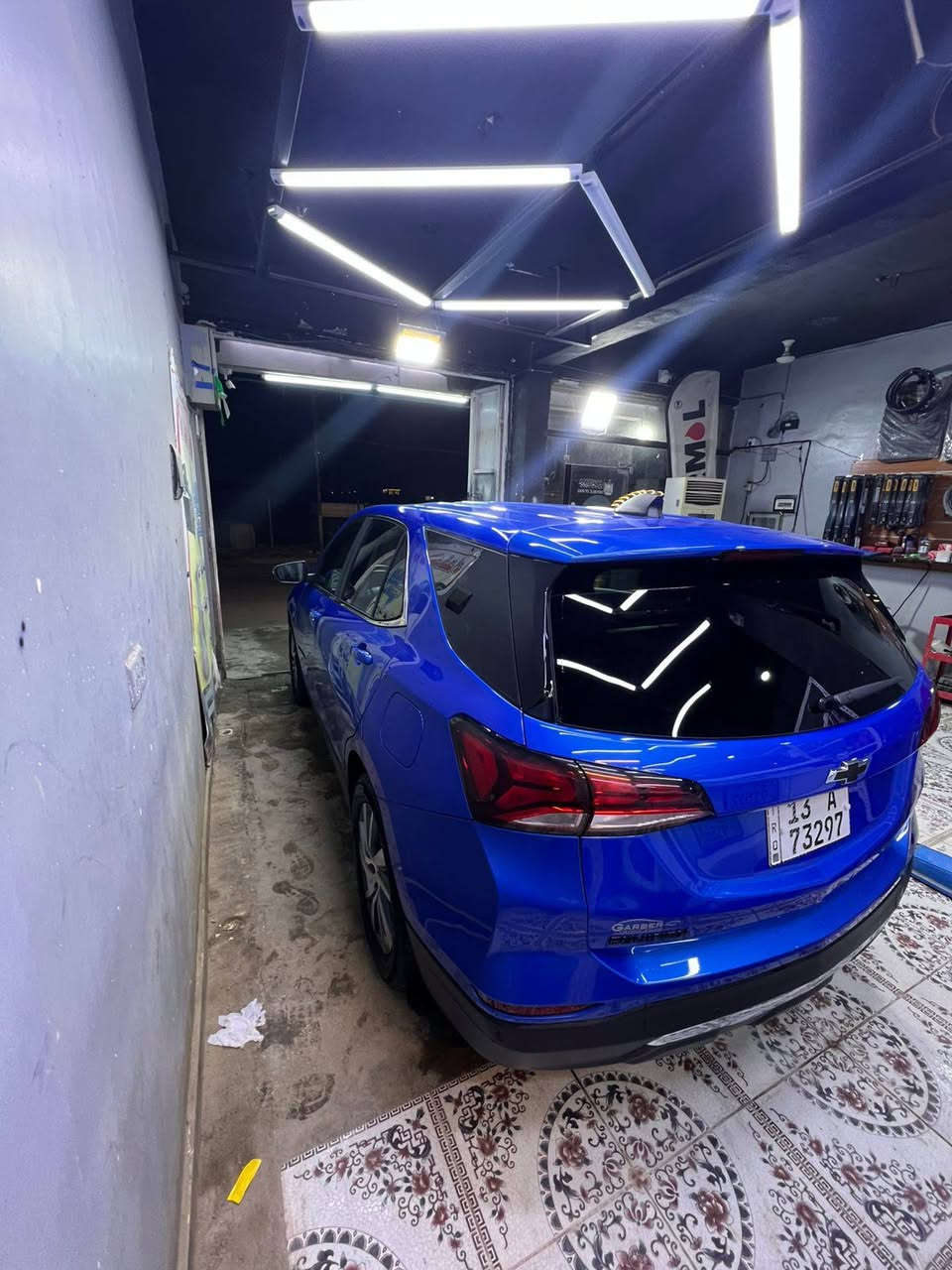 السلام عليكم

ايكوينكس موديل 2024 رقم ميسان 

ماشيه20 الف  ميل  مواصفات
 السياره تشغيل عن بعد جنطة كهرباء رادار امامي خلفي جانبي حساس امامي
خمس كامرات شاشه كبيره
  تبريد قطعتين محرك 1500 تيربو 
السياره جديده كلش أحلى من الصور 
بدون 
تبديل  الجاملغ الايمن بيه شويه بارد والصندوك 
صور الحادث بالمنشور 

السعر 190 وبيه مجال
***********
