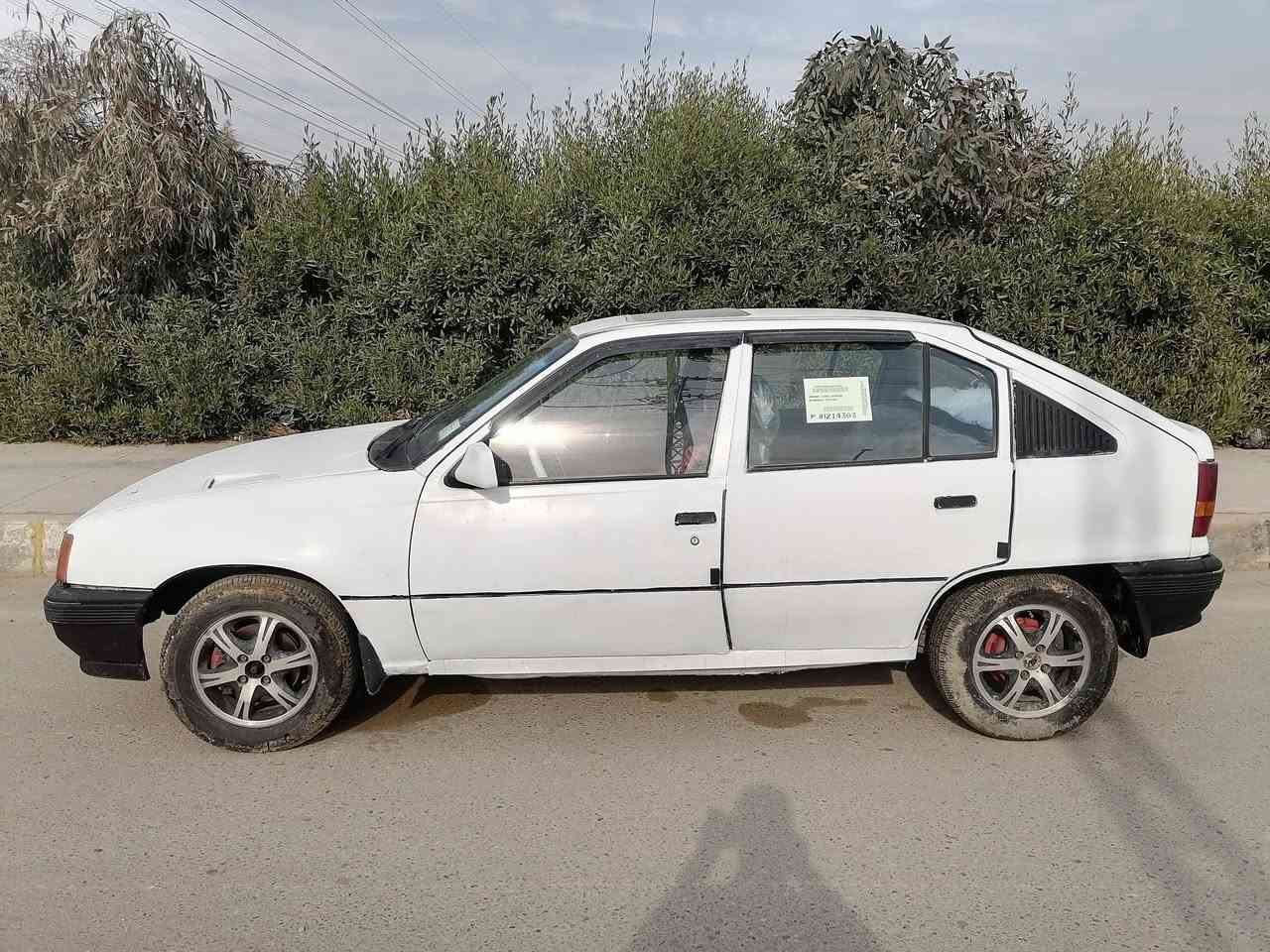 السلام عليكم كاديت موديل 91 حجم 18 رقم مسطره جديد شرط التحويل كابون بانزين بيها محرك كير شرط طخم حيل زين تواير جدد ويل كب كهربايته شغاله تدفه  اسلايت سياره جاهزه وين مايعجبك اترايك السعر 26 بيه مجال حك الجيه ترهم مراوس حسب القناعه انطي فرق اخذ فرق الرقم *********** كورك 0789 163 7959زين شراي اتصل ودلل
