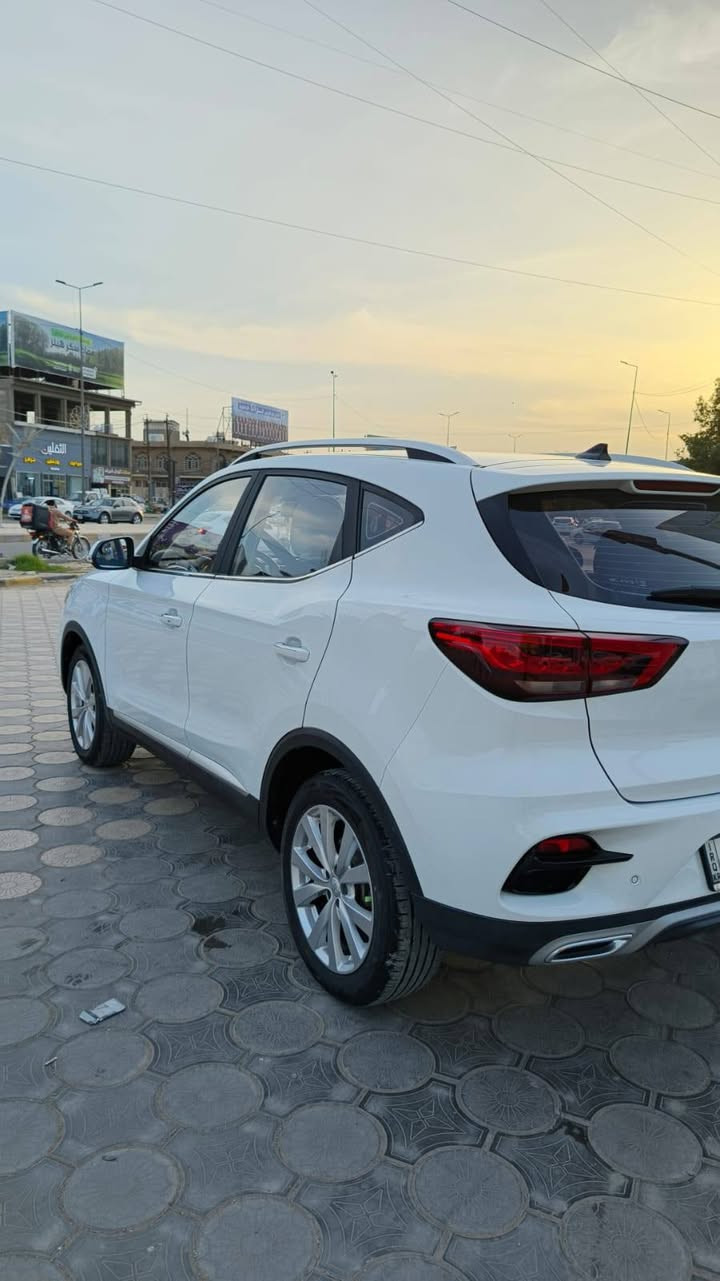 السلام عليكم سياره ام جي ZS. موديل 2023   
  داخل ضمان تبديل دهن شركه. مكينه 15000
فول مواصفات عدا الفتحه 
لايت زنون عالي ناصي  
لد نهاري 
اتو هولد 
تحكم ستيرن جهتين 
تبريد قطعيتن
كشنات جلد 
سايد بريك دكمه 
مانع انزلاق 
لد امامي وخلفي 
تبريد شاشه وبيانو 
شاشه كبيره 
شاشه اعطال 
سياره مكفوله كفاله عامه
سياره بسمي 
السعر 130وبيها مجال 
مكلف بل النشر 
مكان النجف الاشرف 
‏‪***********‬‏
