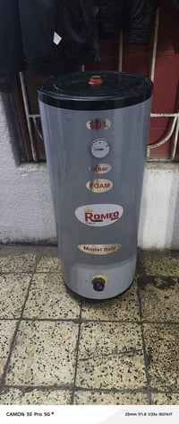 للبيع گيزر ما مستخدم ابد حجم 120 لتر ايطالي اصلي السعر 50 الف + قلايه ...