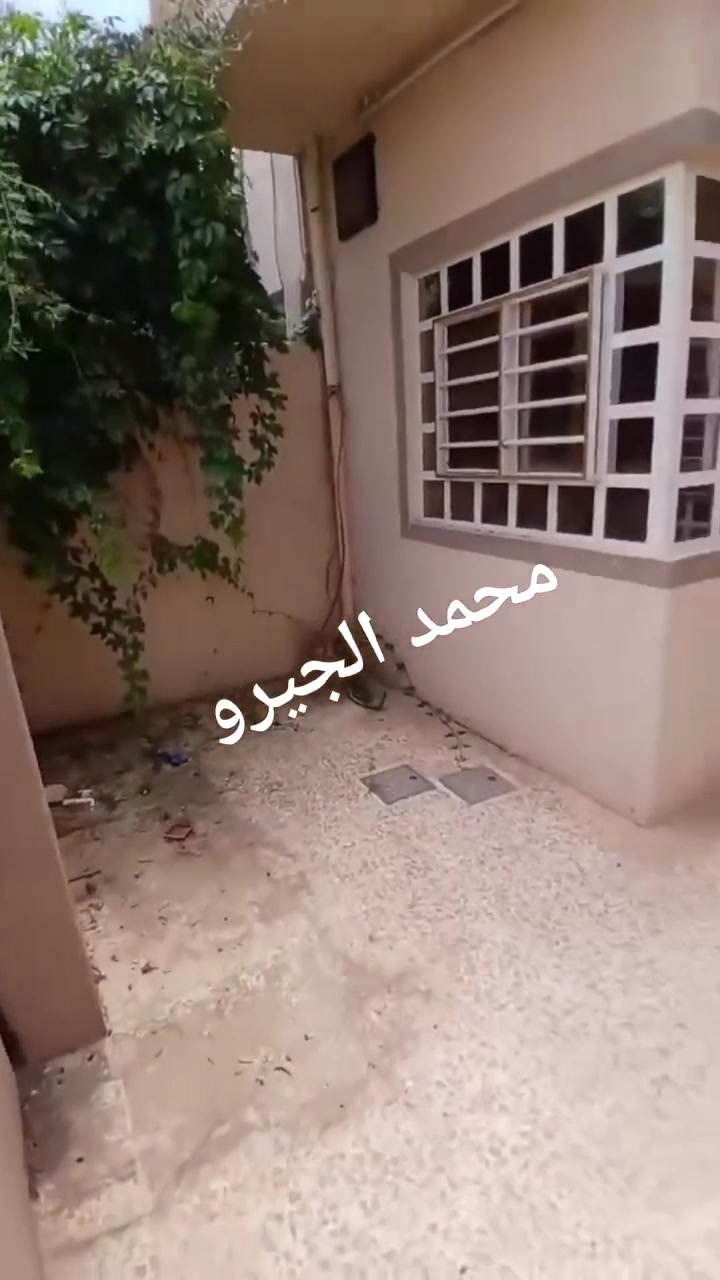 مكتب محمد الجيرو للعقارات والمقاولات 🏗️👷🏻‍♂️
#للبيع #للبيع 
بيت للبيع في القادسيه الثانيه سايدين المولى مقابل جامع عبد الرحمن بن عوف 
مساحه 100 متر 
واجهة 5 متر 
العمق 20 متر 
يتكون البيت من كراج+مطبخ + استقبال +هول + غرفه كبيره + صحيات + بيتونه 
بيت نظيف ومرتب  فقط يحتاج الى صبغ البيتونه 

للاستفسار / مراجعة مكتب محمد الجيرو  أو ⬇️
 المراسله ع الواتساب اوالاتصال على الأرقام التالية 
📱***********
📱***********
🛑علما أن مكتبنا يحتوي على (👷مهندس استشاري للبناء والمقاولات/⚖️محامي مختص في ترويج وتعقيب المعاملات) لاتمام اعمالكم علي يد المختصين بها . 
انسب الاسعار.
📍الفرع الاول للمكتب شارع المصارف مقابل مجمع الصفا الطبي
📍الفرع الثاني زيونه مقابل مول زيونه #البناء_والتطوير  #عقارات_الموصل #بناء_بيوت
