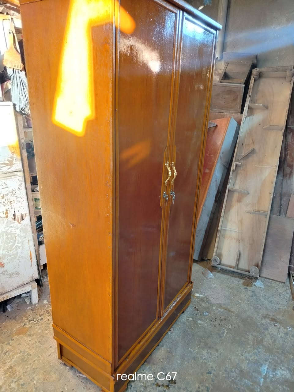 كنتور ابو بابين العرض 95سم والارتفاع متر و90سم ////السعر 75الف نهايته للتواصل العماره حي النداء ***********
