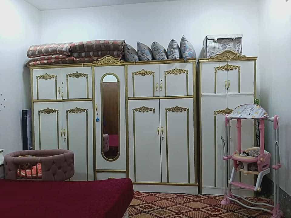 غرفه نضيفه للبيع استعمال قليل سعر 450 وبيها مجال 

***********
