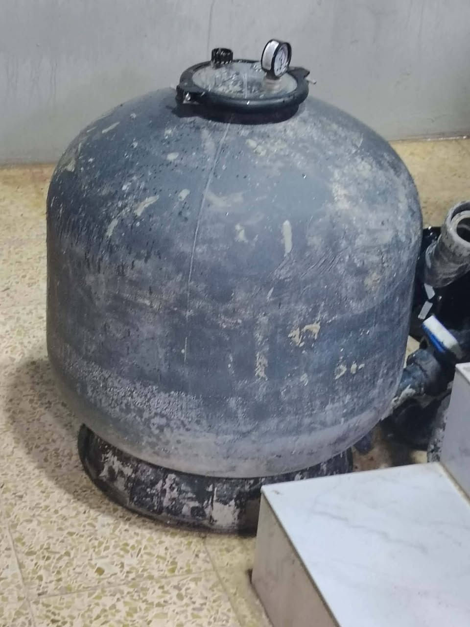 مسبح فايبر كلاس +فلتر و ماطور
السعر 15 ورقة مكان موصل
***********
