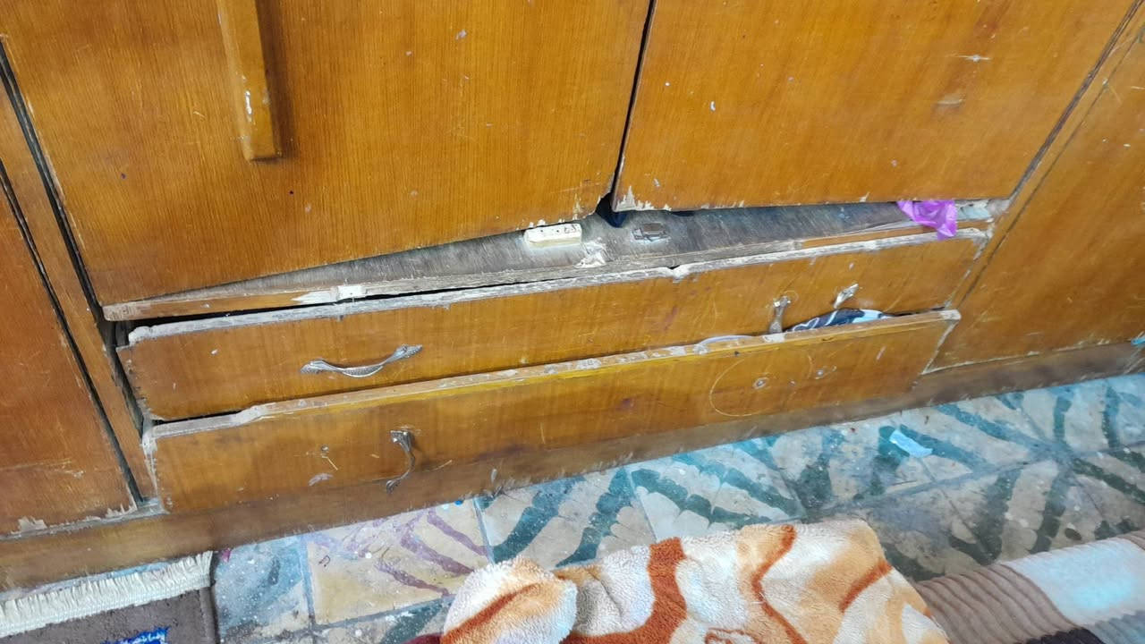 غرفة نوم كاملة كنتور+تاج +ميز مراية+تعلاكه ملابس+ملحقاتها كاملة
السعر 250 وبيها مجال للتواصل خاص


**إذا كنت صاحب هذا الإعلان وتريد حذفه لأي سبب، رجاءا أرسل رسالة إلى الدعم الفني**