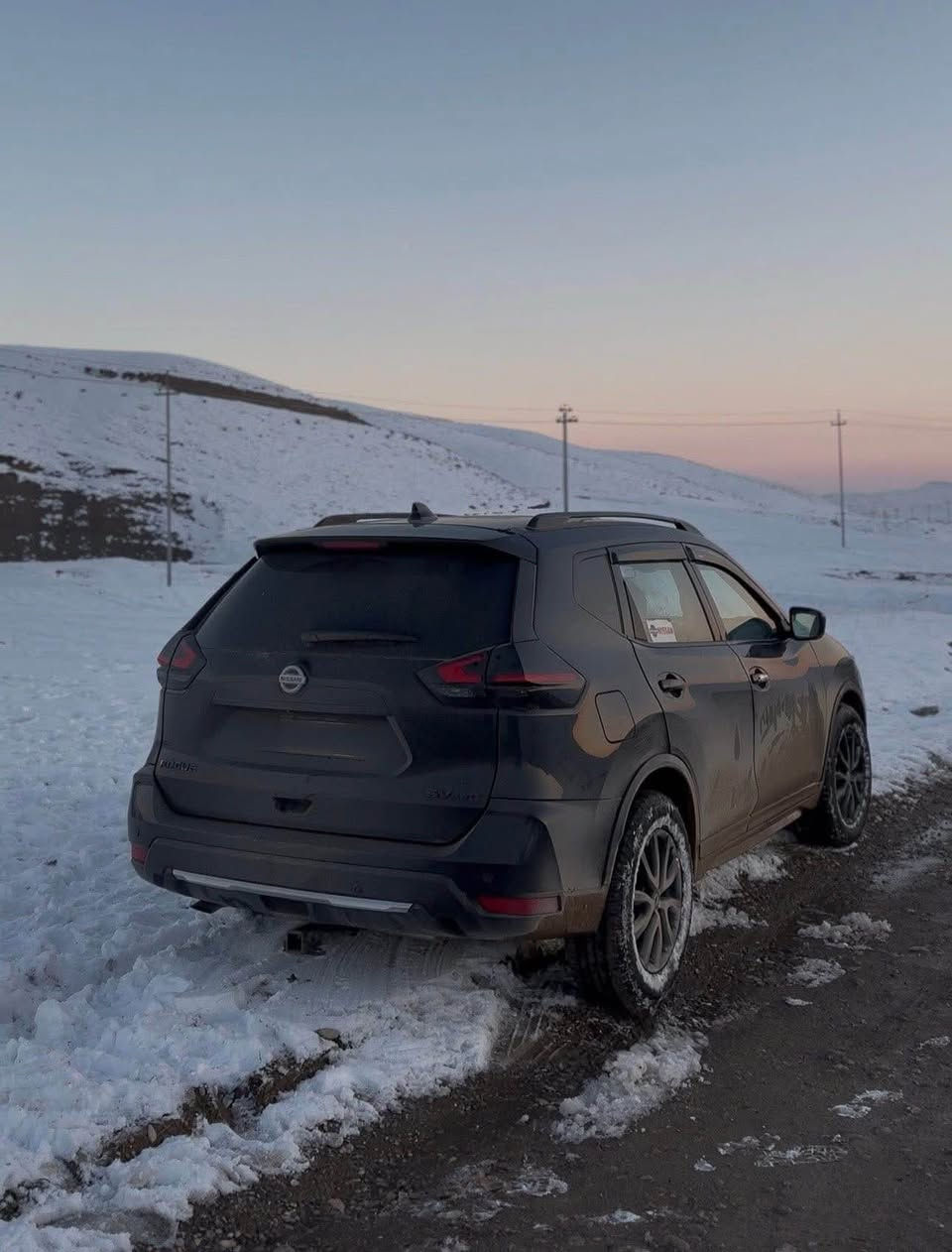 Nissan rogue SVAWD 2020

سەیارەیەکە فوول فوول مواسەفەتی  sv awd ە دەبڵ ئەکسل ، ئەکسل قفڵ

 ڕاداری خەتی جادە ، شەغال ، بەصمە ، کامێرا ، ڕاداری پێش و پشت ئۆتۆماتیکی ، ڕاداری تەنیشتەکان ، کوشن گەرم ، سندوق شەفت ، سندوق شاپ ،حەساسی پشتەوە ، هۆکی پشتەوەی بۆ داندراوە  پێش ئەوەی بێتە کوردستان ، زۆر مواسەفاتی تر، سەیارەکە مەسڕەفێکی تەواوی لێلراوە ، ڕۆنی گێڕی گۆڕدراوە ، کەمالیاتێکی تەواو جوانی بۆ کراوە سەیارەکە ، ڕوو بە ڕوو بیبینیت ئەزانیت کە جیاوازە لە نیسان ڕۆگێکی ئاسایی ، سەیارەکە لە ٢٠٢٣ ەوە هاتۆتە کوردستان لای خۆمە و خۆم ڕەقەمم کردوە  و بە ناوی خۆمە، بە ناوکردن بەشەرت ، گێڕ مەکینە ئەکسل و شاصی  هەمموی بە شەرت، تازە هەزەی بۆ کراوە ، هیچ مەسڕەفی تیا نیە 

دەعمەكەي زۆر خەفیفە ، داوا بکە ڕەقەم شاصیت بۆ ئەنێرم

تەنها چاملخی سایەق داعمی کردووە و صبوغه ئێرباگی شان و سوکان  سیستەمە کەمێك بەدەنەکەی گرتوە کە شایەنی باسیش نیە ،، بۆنیت و چاملغی سەکن بەبێ هیچ دەعمێك تەنها بەخی ئەمریکایە 

نرخی 158 ە و مەجالی تێدایە

***********

هەولێر أربيل, العراق
