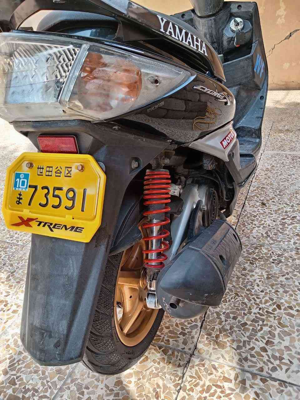 سلام عليكم دراجه سكنس فحل كابريتر للبيع
شلعه ومعدل ماناقصها فقط دوشمه كشن 
بيها تزويد بسيط يدات بريك وقبضات سكليتر 
وفلنجه وتطواله فج و وياله ذهبي اصليات 
والباقي موضح بلصور 
السعر 650 
مكاني موصل_جانب الايمن 
شراي يتصل رقمي ***********
