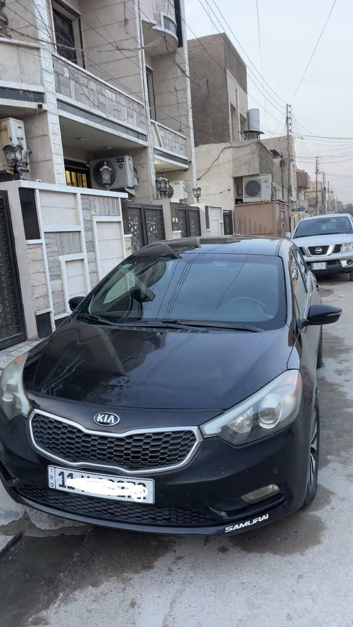 كيا فورتي هاشباك 2016 
محرك 2000 gdi
بدون دفانز بدون تنقيص
ماشية 82 ميل
حادث جاملغ بنيد
صوره الحادث ويه الصور
بنيد مبدل بلادي
بيها ملاحظات بسيطة مبينه بالصور
سنوية جديدة رقم جديد وهزة جديدة
السيارة رايدها 90 بيها مجال بسيط
مكاني بغداد البياع
***********
