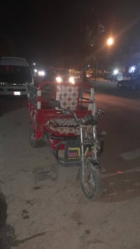 ستوته • ستوته شحن • دراجة نارية ثلاثية العجلات • شحن • بطاريات • دبلات...