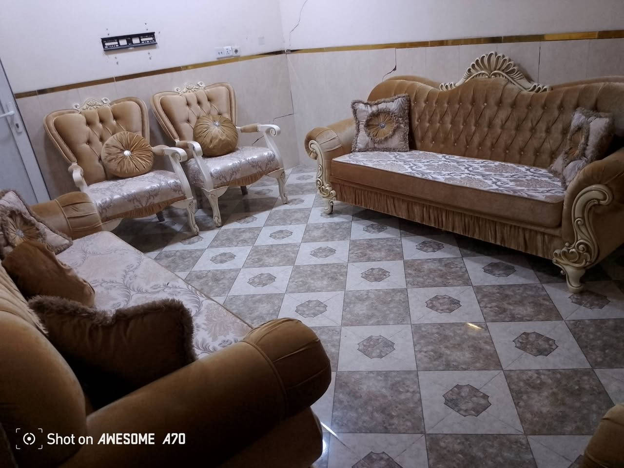 ملكي ١٠مقاعد جديد سعر خاص***********
