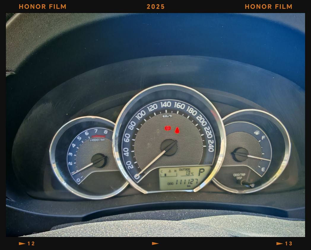 تويوتا كورولا 2015 مةكينه كةوروة 2.0
بي سبوغ هيجي نيه
111 هةزار حقيقي رويشتوة
نره ١٤٥ ورقة و مجالي تيداية
*********** أربيل, العراق
