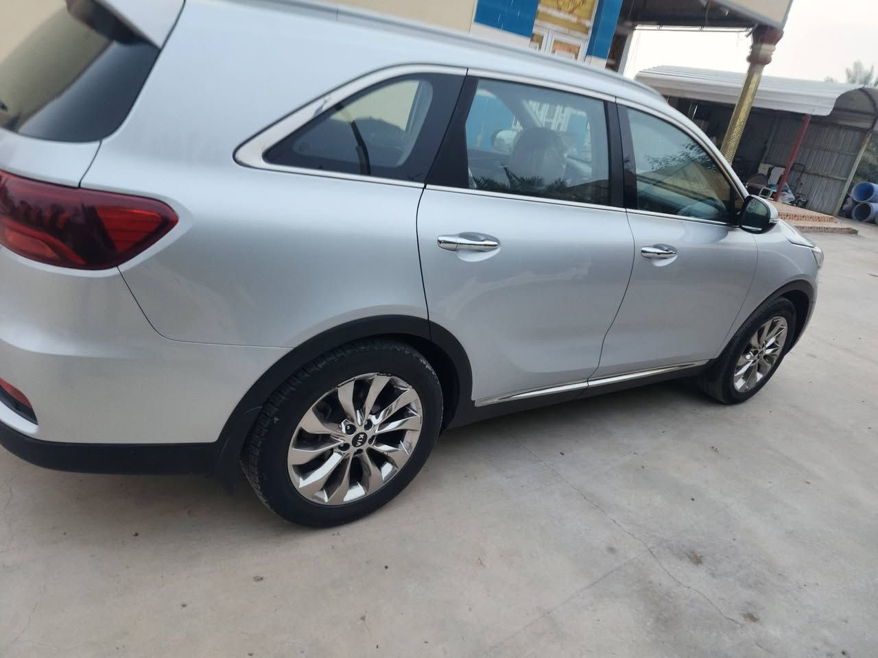 سورنتو 2019 خليجي 
محرك  6 سلندر 
رقم انكليزي 29 واسط   
ماشيه 140 الف كيلو 
بأسمي تحويل مباشر بدون تأخير 
                  ::::السعر ///// 225 
مكفوله  من الضربه والصبغ  والتبديل 
 الفحص وي المنشور 
العنوان //// ناصريه سوق الشيوخ 
الهاتف ////// *********** واتساب 
السعر 225
