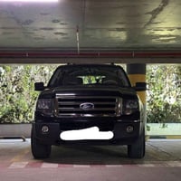 للبيع فقط   اكسبديشن موديل ٢٠١٤  مواسفات xlt  الون اسود ملكي خليجى شرك...