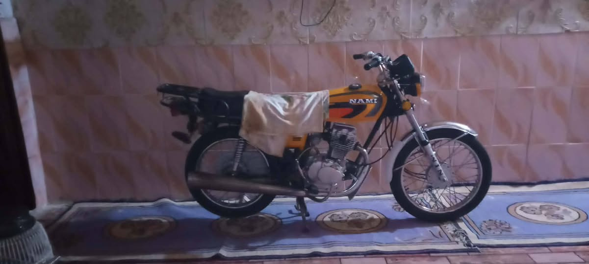 نامه 23 طلعه ب24 اوراق سكنر محرك مامفتوح ناعم وخير من الله وشرط معدال 120 كلشي مانقصه نقصه بس ضفيره وابقي كله شغال أنكر سعر 550 وبيه مجال مكاني بابل الهاشميه رقمي *********** أو مرواس
