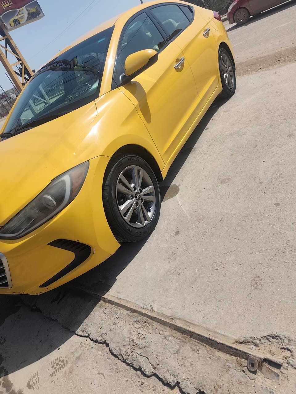 السلام عليكم
النترا 2017 امريكي فول مواصفات بأسمي تحويل مباشر حادث خلفي قبق الصندوك وربع الجاملغ بدون ايرباك 

رادار خلفي 

تدفئة كشنات 

ويك كب  

شاشة كبيرة ابل كار بلي

كامره خلفيه

مخرج اواكس

ملاحظة / السيارة مكانه حله حي الصحه 

ملاحظة/ كير ومكينة حداديه تبريد خير من الله

للأستفسار / ***********
