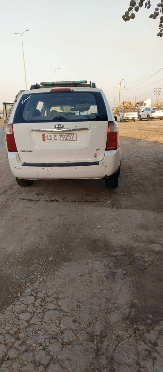 سلام عليكم سيدونا 2007
كير محرك توني شادهن حاويه
هيئه وغرامات مصفره 
تحويل مباشر سنويه جديده 
125سعره
مكاني واسط قضاء العزيزيه 
*********** عقيل الشمري 
خاص مغلق
