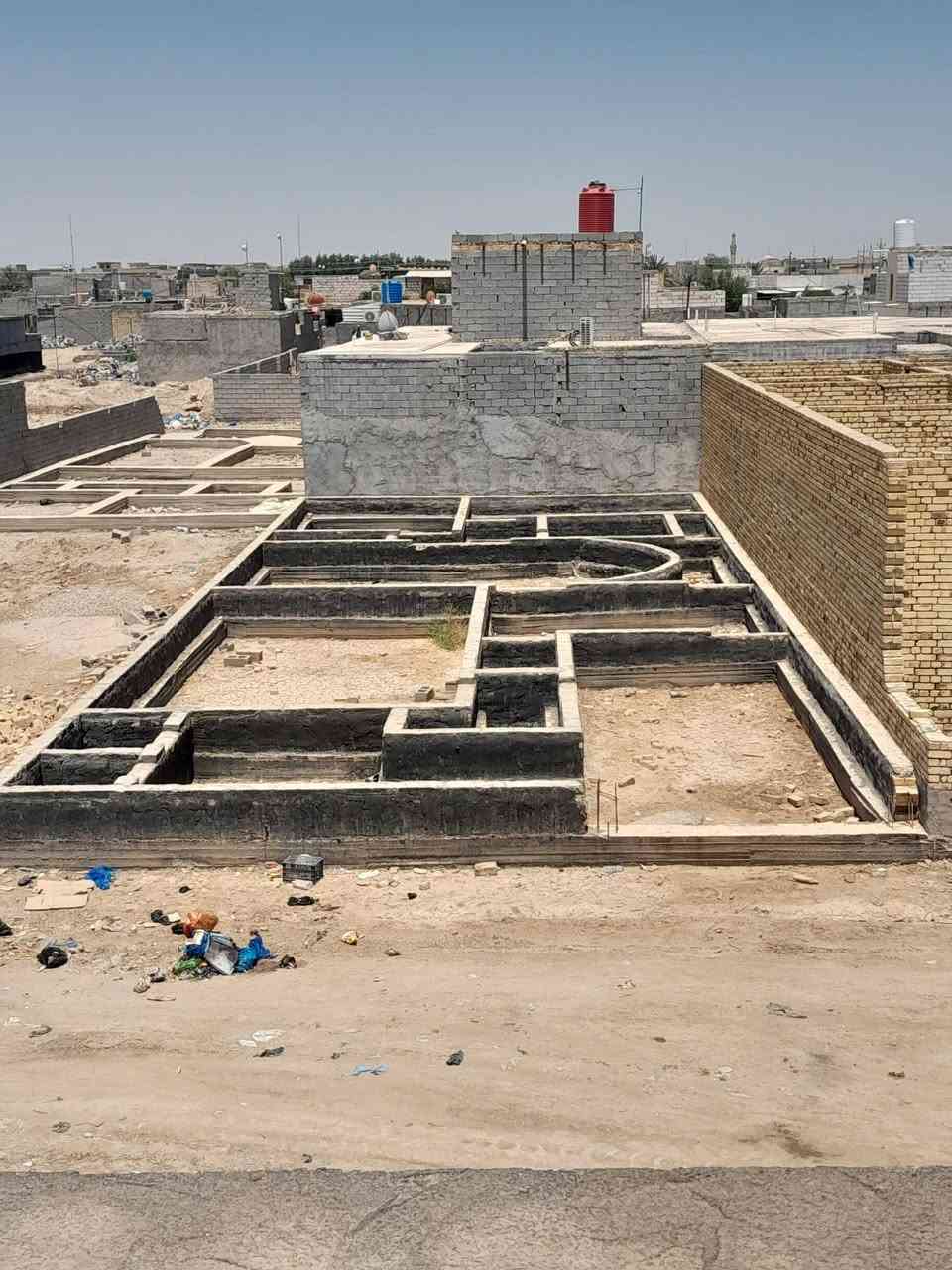 بتلو زراعي للبيع بحي الإمام المنتظر متوفر كافة الخدمات المساحه ٢٤٠ السعر ١٨ اي استفسار ***********
