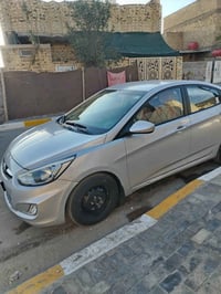 سياره اكسنت موديل 2016 خليجي مكينه مكفوله وضربات ما بيها كامله مكمله و...