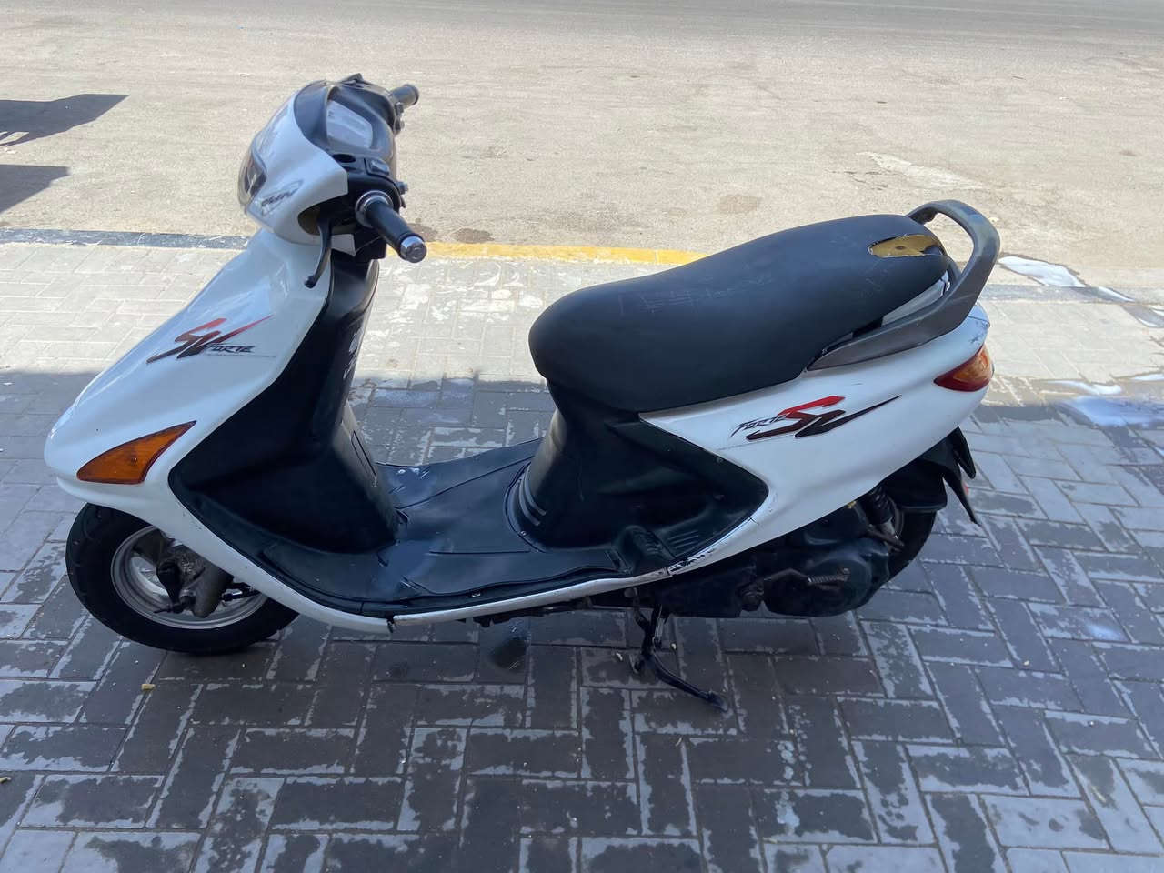 سلام عليكم فراشه محرك مبدل ولفات شلعه ومعدل دراجة نضيفة نكره سلف دراجة نضيفة مكاني بصرة رقمي ***********    سعر ٥٠٠
