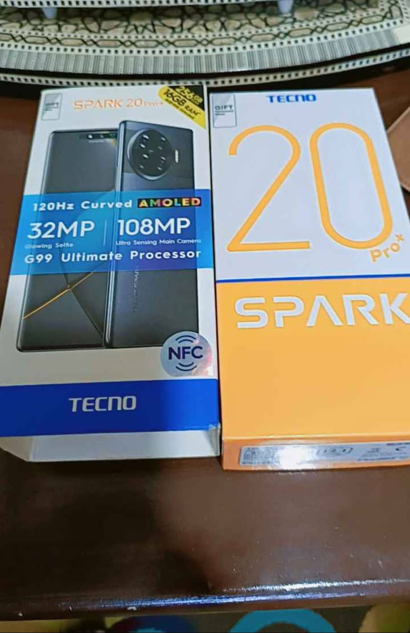 Tecno spark 20 pro plus
معاه حجتو كلها 
علبه+شاحن+جراب سيليكون اسود 
مساحه 256+8رام 
بطاريه 5000ملل 
شاحن سريع  بيشحن اقل من ساعه ⚡ 
 
شاشه كيرف 120هرتز امولد 
ضهر جلد 
استعمال شهور مكملش سنه


**إذا كنت صاحب هذا الإعلان وتريد حذفه لأي سبب، رجاءا أرسل رسالة إلى الدعم الفني**