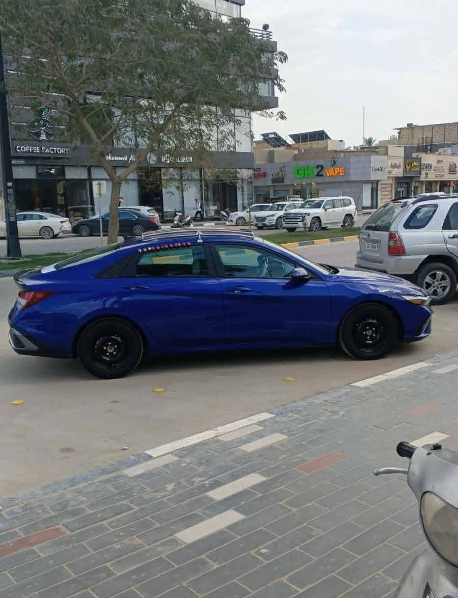 السلام عليكم النترا موديل 24 سياره حادثها بس بنيد بدون دواخل سياره ماشي 20 حقيقي سياره جاهزه من كل شيء تخم تاير كير مكينه حداديه كله جاهز على اخر حبايه مكان السياره حله مركز ‏‪
المدينه تحويل ثاني يوم سعر 170 وبيها مجال قليل مكلف بالنشر
‏‪***********‬‏
