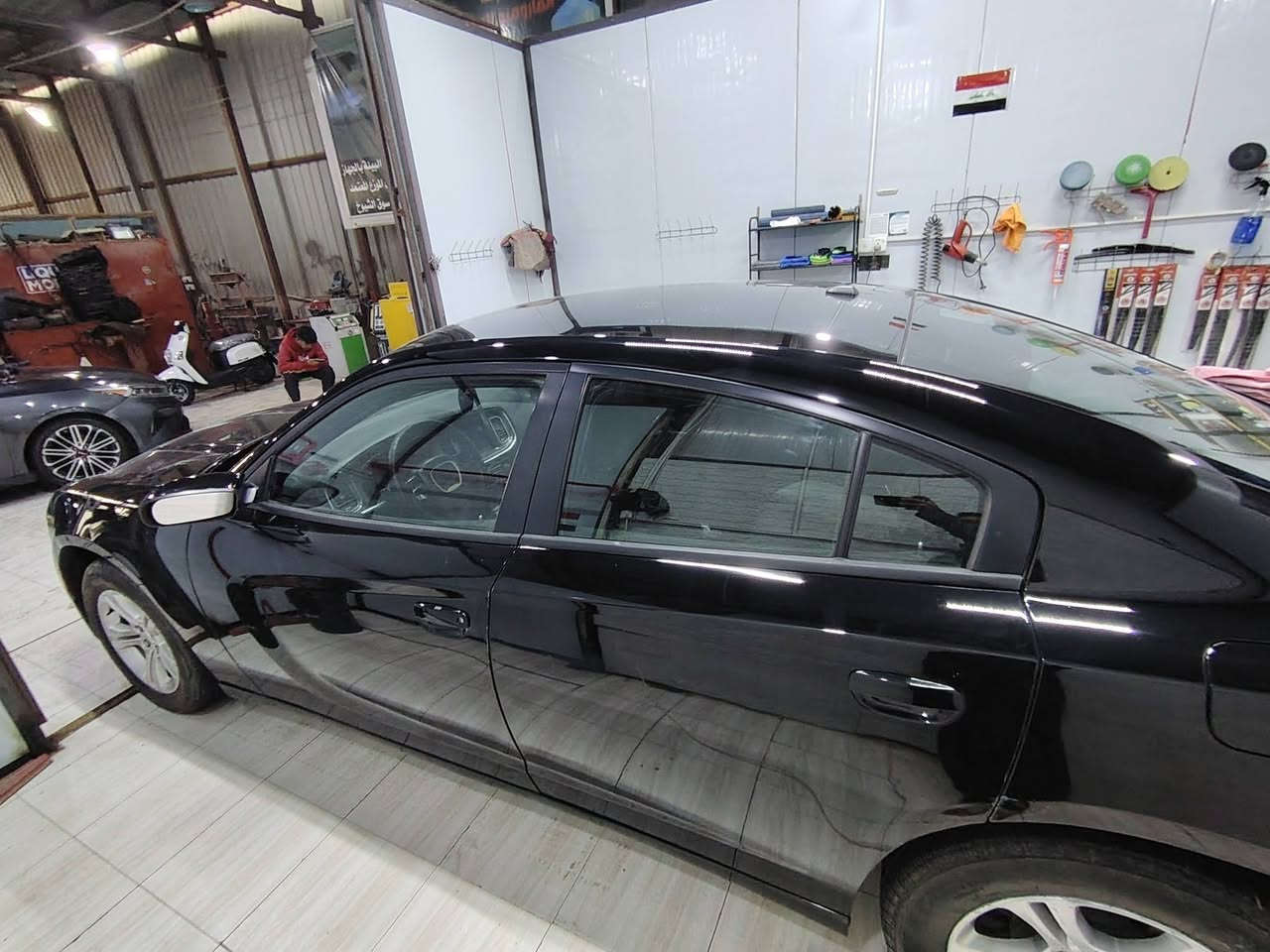 جارجر 19 مرمز 23
 بدون حادث بيها صبغ قليل جدا اثر شخوط 
السعر 170وبيها مجال قليل
رقم ذي قار بسمي استفسار اكثر اتصل ***********
