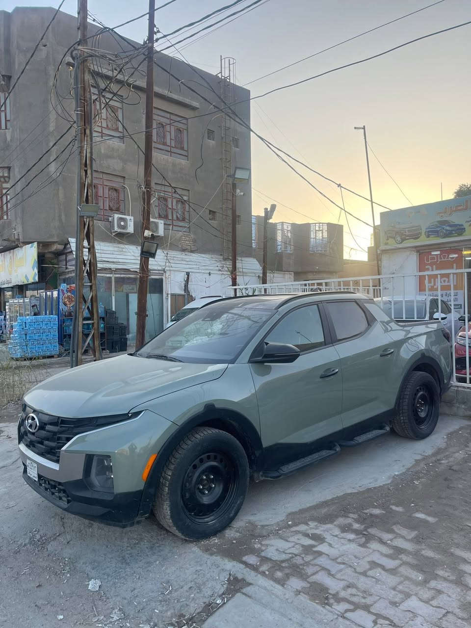 السلام عليكم
 بيك اب  سنتا كروز 2023 لمتد وارد امريكي

حجم المكينه : 2500 تيربو 🚀 
المسافه المقطوعه : 16 الف ميل  
الضرر : جاملغ تبديل وباب صبغ وبنيد 

المواصفات 
1. فتحه 
2.بصمه + بصمه بيبان 
3. كشن كهرباء 
4. ويل كب 
5.رادارات 
6.تشغيل عن بعد
7.كرايب جلد
8. لايتات زنون
9. اشاير بالمري
10. تحكم ستيرن 
11. كشن تبريد تدفئه 
بدون رقم تترقم حمل جميع المحافظات 
 
السعر :190
معرض برج العرب لتجارة السيارات 
للاتصال 
***********
***********
***********
