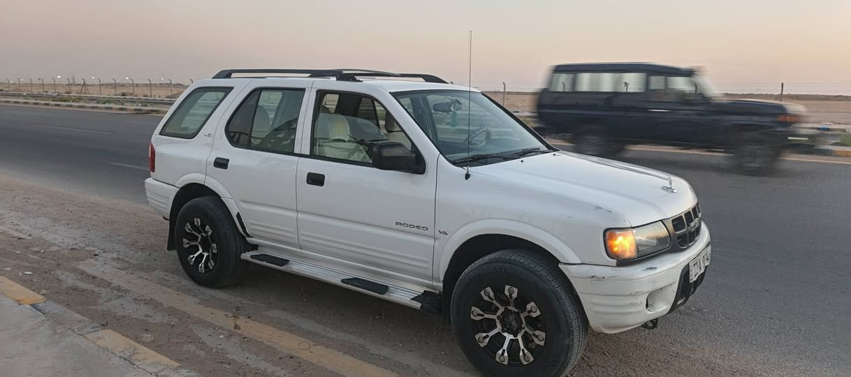سلام عليكم ازوزه للبيع فول مواصفات 6سلندر منضومه غاز تبريد شغال غرفته جديده حداديه مكينه مكفولات كهربائياته كله تمام السياره نضيفه وحلوه مكاني السعر 58 وبيه مجال حك الجيه  نجف الاشرف،***********

