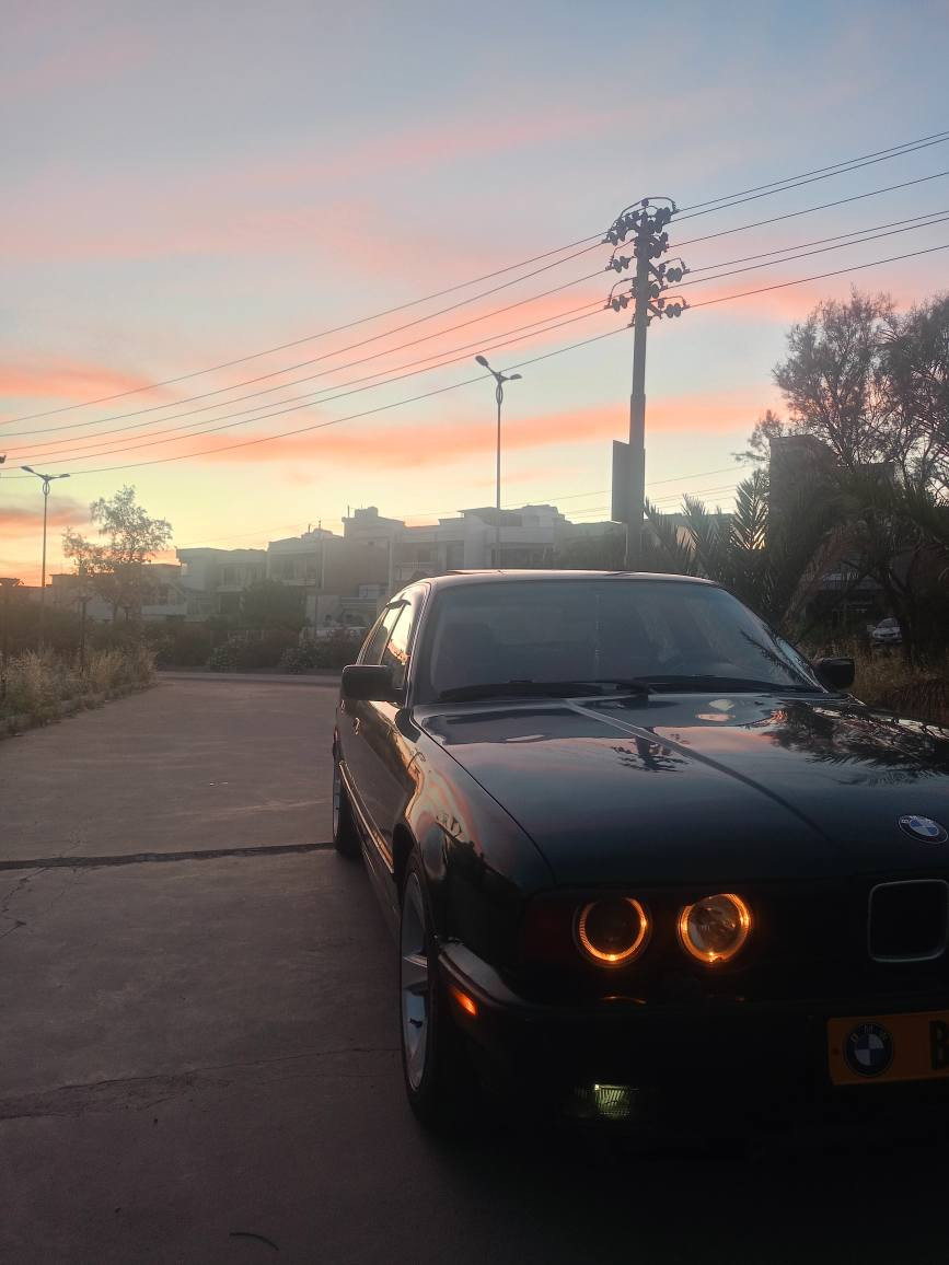 Bmw
525
1992
Abs
Oto
سلايت 
تەبرید
ئۆتۆماتیک
4تایەو ویلی لۆک 18 هامان
بێدەعمو لیدراوی 
کارە بایو گێڕو مەکینە بەشەرت 
لە سلیمانیم 
37 وەرەقەو مەجالیکی زۆر برایانە السليمانية, العراق


**إذا كنت صاحب هذا الإعلان وتريد حذفه لأي سبب، رجاءا أرسل رسالة إلى الدعم الفني**