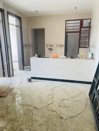 شقة للايجار.    للايجار      حي القاهرة شارع السايدين 2 نوم وصالة طابق...