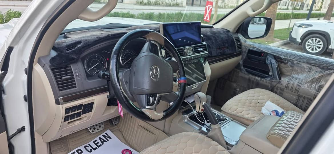 تۆیۆتا لاندکرۆزەر CXR مۆدێل.    2020 V8.   103  کم، زۆر پاک و خاوێنە، دەستی یەکەم، گۆڕین، ئۆتۆمبێل، پەستانی ئۆتۆمبێل
سیستەمی کامێرای ٩
4 شاشەی تابلێت
دوو کورسی کارەبایی
دەستپێکردنی کۆنترۆڵی دوور
گۆڕاو
وە چەندین تایبەتمەندی تر، وەک نوێ، ئۆتۆمبێل. پەیوەندی بکەن بە *********** مخمور, أربيل
