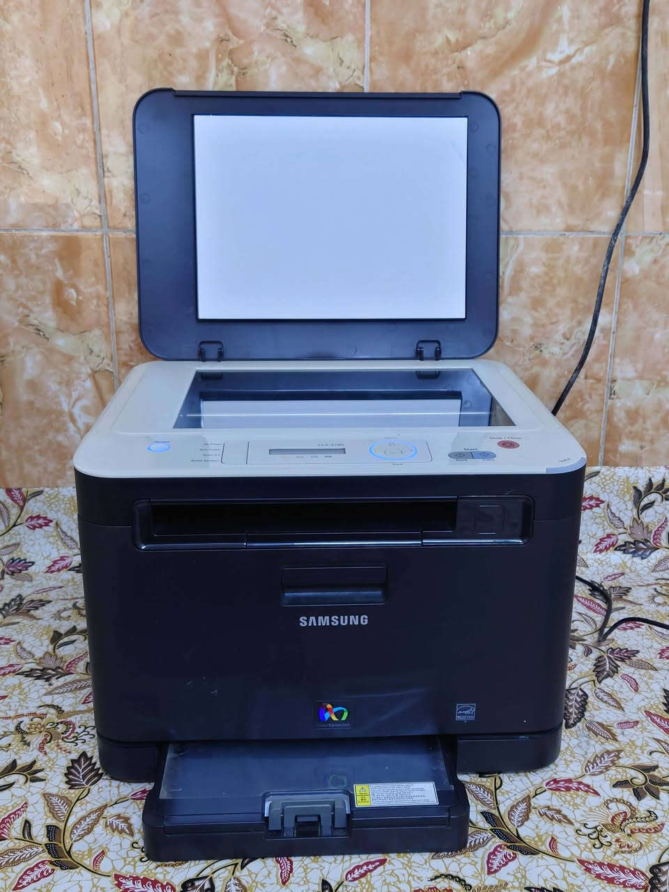 السلام عليكم
طابعة سامسونك ليزري ملون وعادي
الحبر مالته قليل 
اسمها Samsung Clx 3185 

السعر ١٠٠ الف وموجود توصيل


**إذا كنت صاحب هذا الإعلان وتريد حذفه لأي سبب، رجاءا أرسل رسالة إلى الدعم الفني**