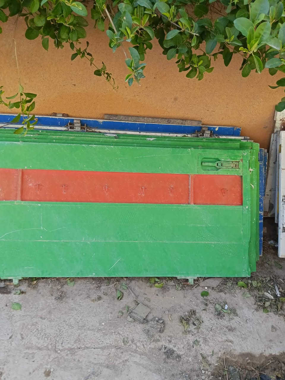 سلام عليكم اجناب كرون كامل مع باب دفتري للبيع مكان ديالى ناحية كنعان ‏‪***********‬‏
