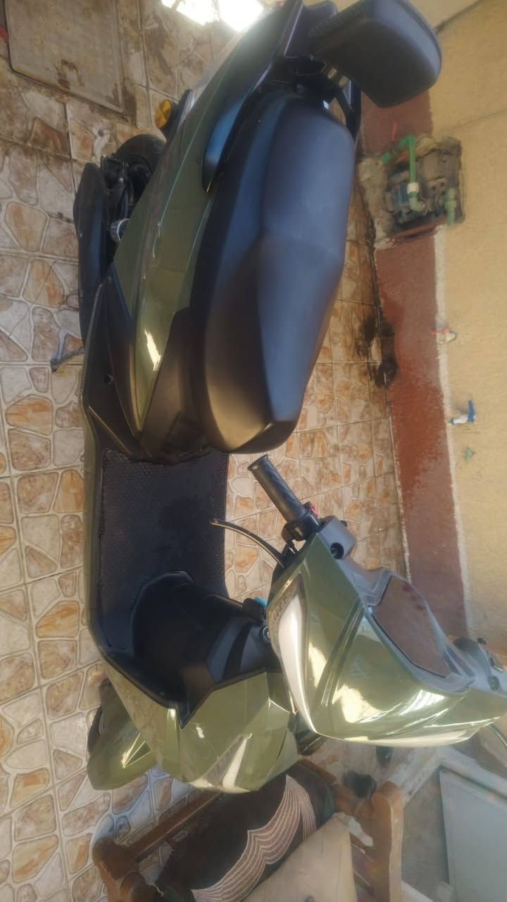 دراجه شحن سكنس جديده مستخدمه شهر ملف 2000 سرعتها 65 ودراجه نضيفه مثل ما واضحه عندك للاستفسار *********** بغداد, العراق
